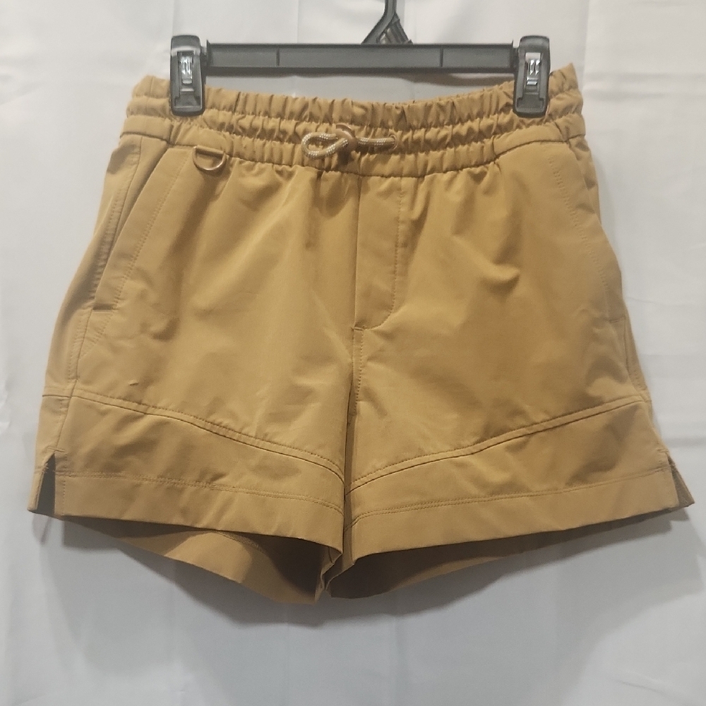Tan Cargo Shorts with Elastic Waistband and Lightweight Fabric